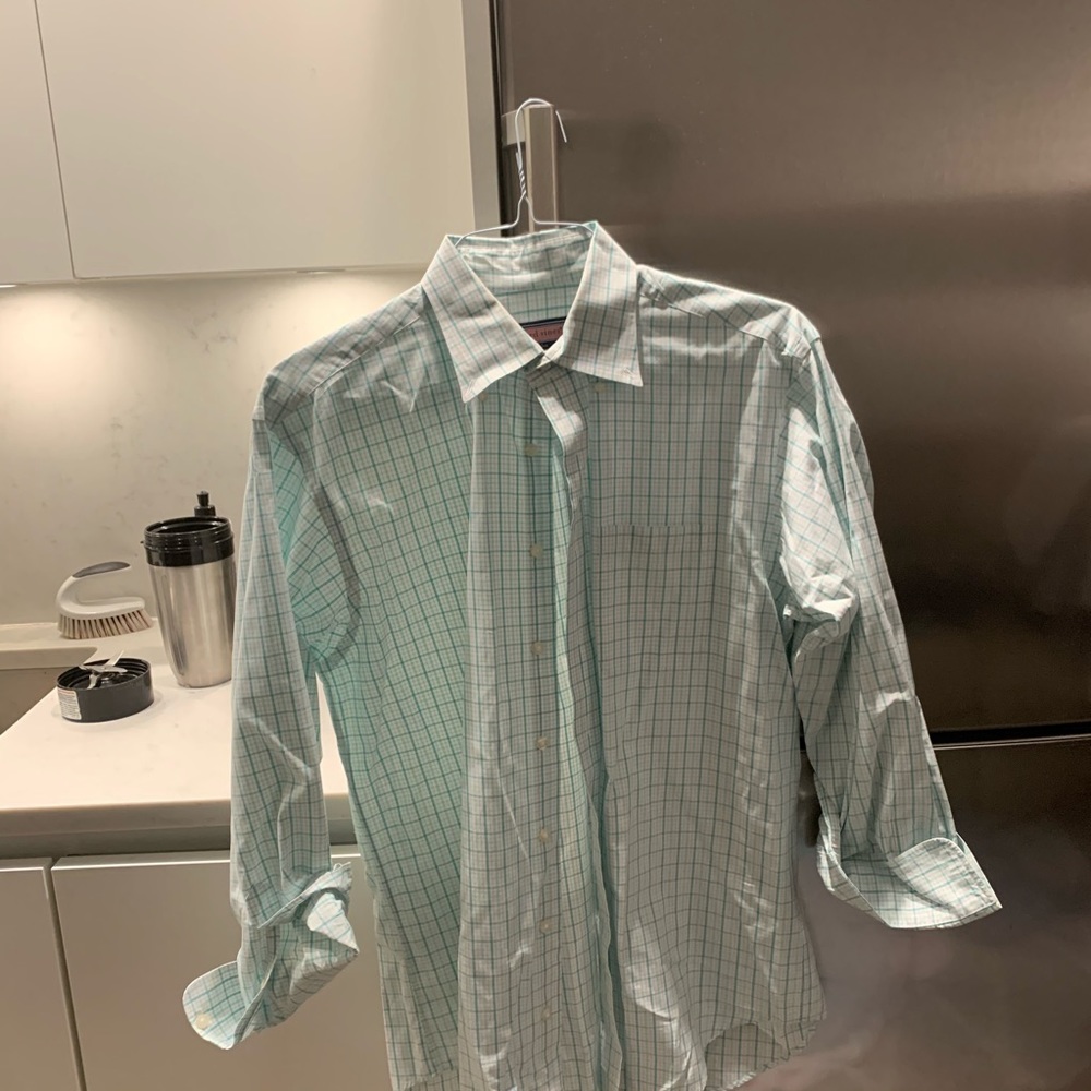 Vineyard vines Dress Shirt medium
